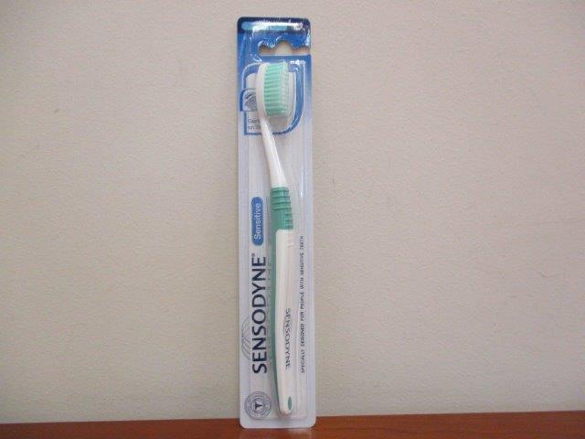 22132 - Sensodyne Sensitive Toothbrush - Soft Bristles Europe