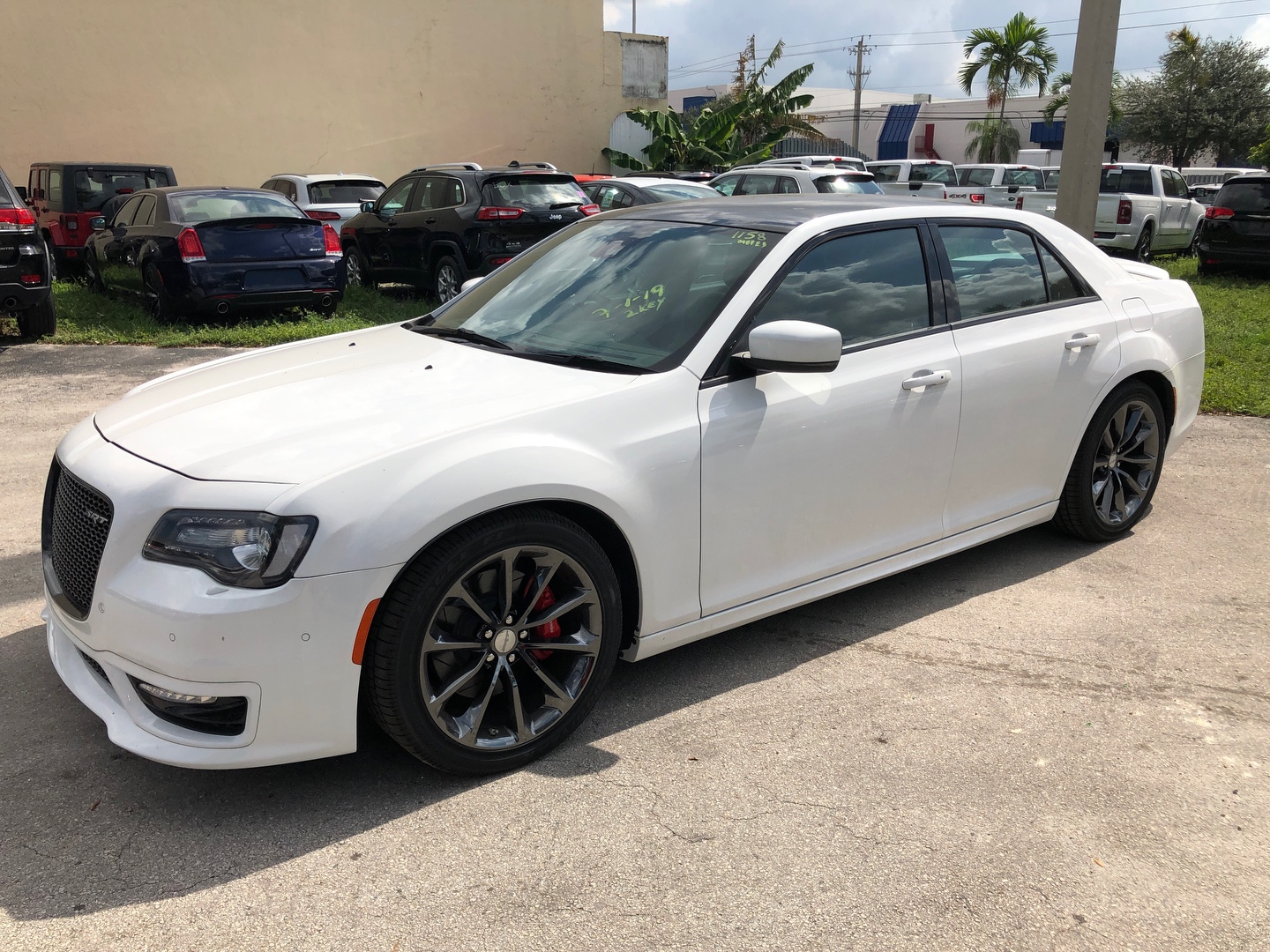 33644 - Special Factory Offers - RHD - 2018 Chrysler 300C SRT8 6.4L Petrol 8-Speed AT 