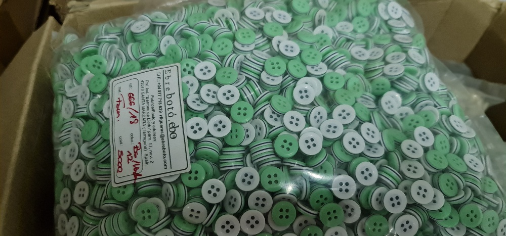 50395 - THREAD, BUTTONS, FORNITURES, ETC. Europe