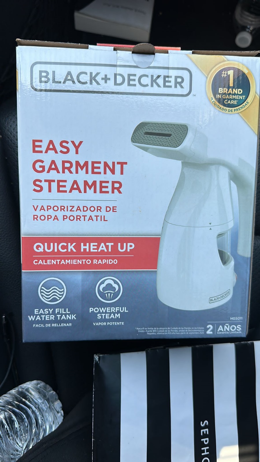 BLACK+DECKER EASY GARMENT STEAMER HGS011F, WHITE *NEW